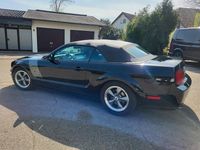 Gebraucht Ford Mustang GT 305 PS (224 kW) 2006 Schwarz Cabrio
