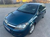 Gebraucht Opel Astra Edition 105 PS (77 kW) 2007 Grün Limousine