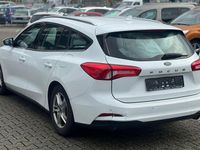 Gebraucht Ford Focus Cool & Connect 120 PS (88 kW) 2020 Frozen white Kombi