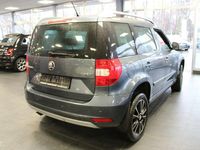 Gebraucht Skoda Yeti Ambition 105 PS (77 kW) 2015 Grau SUV