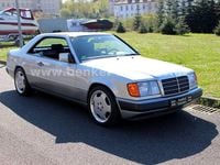Second-hand Mercedes 220 150 CP (110 kW) 1993 Argintiu