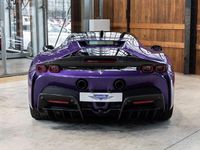 Gebraucht Ferrari SF90 999 PS (734 kW) 2024 Violett Coupé