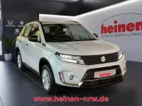 Gebraucht Suzuki Vitara Club 129 PS (94 kW) 2021 Pearl cool white SUV