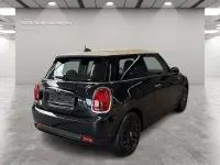 Gebraucht Mini Cooper SE 135 kW (184 PS) 2023 Schwarz Kleinwagen