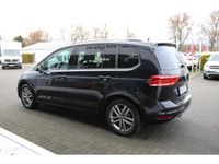 Używany VW Touran Active 150 KM (110 kW) 2022 Czarny Minivan
