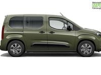 Neu Opel Combo 131 PS (96 kW) 2026 Sirkka grün metallic Van / Kleinbus