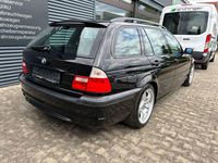 Gebraucht BMW 330 Performance 231 PS (169 kW) 2003 Blacksapphiremetallic Kombi