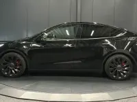 Gebraucht Tesla Model Y Performance 392 kW (534 PS) 2024 Schwarz metallic SUV