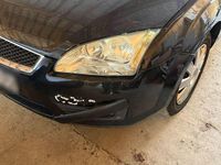 Gebraucht Ford Focus Ghia 116 PS (85 kW) 2004 Schwarz Limousine