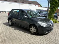Gebraucht Dacia Sandero Lauréate 75 PS (55 kW) 2011 Grau Limousine