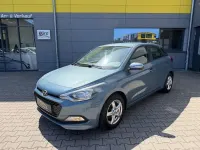 Gebraucht Hyundai i20 GO! 75 PS (55 kW) 2017 Blau Limousine