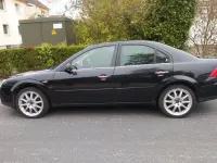 Usado Ford Mondeo Ghia 170 CV (125 kW) 2004 Negro Berlina