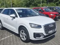 Gebraucht Audi Q2 Sport 150 PS (110 kW) 2019 Gletscherweiß metallic SUV