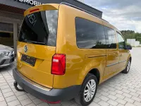 Używany VW Caddy Maxi 102 KM (75 kW) 2019 Żółty Minivan