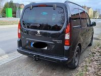 Gebraucht Peugeot Partner Allure 99 PS (72 kW) 2016 Schwarz Van / Kleinbus