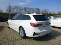 Gebraucht BMW 320 Advantage 190 PS (139 kW) 2019 Weiß Kombi