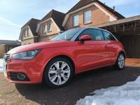 Gebraucht Audi A1 Attraction 105 PS (77 kW) 2013 Rot Kleinwagen