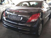 Gebraucht Peugeot 207 CC 111 PS (81 kW) 2014 Schwarz Cabrio