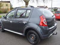 Gebraucht Dacia Sandero Stepway 84 PS (61 kW) 2011 Grau Kleinwagen