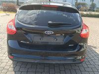 Gebraucht Ford Focus Champions Edition 101 PS (74 kW) 2013 Schwarz Limousine