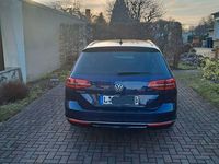 Gebraucht VW Passat Highline 150 PS (110 kW) 2019 Blau Kombi