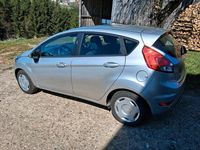 Gebraucht Ford Fiesta 101 PS (74 kW) 2015 Silber Kleinwagen