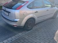 Gebraucht Ford Focus 101 PS (74 kW) 2006 Silber Kleinwagen