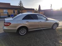 Gebraucht Mercedes E220 136 PS (100 kW) 2009 Beige Limousine