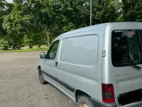 Gebraucht Peugeot Partner 90 PS (66 kW) 2004 Silber Van / Kleinbus
