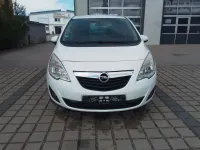 Gebraucht Opel Meriva Edition 110 PS (80 kW) 2012 Weiß Van / Kleinbus
