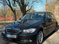Gebraucht BMW 325 218 PS (160 kW) 2008 Schwarz Limousine
