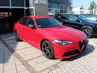 Gebraucht Alfa Romeo Giulia Estrema 280 PS (205 kW) 2022 Rot Limousine