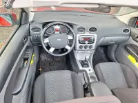Gebraucht Ford Focus Cabriolet 101 PS (74 kW) 2011 Rot Cabrio
