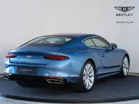 Neu Bentley Continental 680 PS (500 kW) 2026 Blau