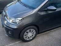 Usado VW up! Basis 65 HP (47 kW) 2023 Cinzento Citadino