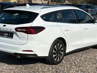 Gebraucht Ford Focus Titanium 116 PS (85 kW) 2023 Weiß Kombi