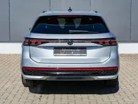 Gebraucht VW Passat R-line 150 PS (110 kW) 2024 Silber Kombi