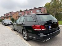 Gebraucht Mercedes E220 Avantgarde 170 PS (125 kW) 2016 Schwarz Kombi