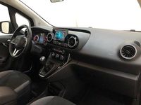 Gebraucht Mercedes T180 116 PS (85 kW) 2023 Cavansitblau metallic Van / Kleinbus