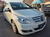 Gebraucht Mercedes B180 116 PS (85 kW) 2010 Weiß Van / Kleinbus