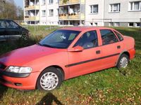 Gebraucht Opel Vectra 101 PS (74 kW) 1996 Rot Kleinwagen