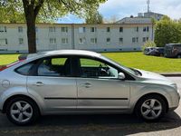 Second-hand Ford Focus 100 CP (73 kW) 2005 Argintiu Hatchback