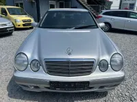 Używany Mercedes E220 143 KM (105 kW) 2001 Srebrny Sedan/Limuzyna