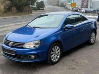 Gebraucht VW Eos Basis 122 PS (89 kW) 2013 Rising blue metallic Cabrio