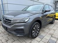 Gebraucht VW Touareg 231 PS (169 kW) 2021 Siliziumgrau metallic SUV