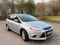 Usata Ford Focus 116 CV (85 kW) 2013 Grigio Station wagon