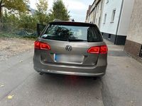 Gebraucht VW Passat 170 PS (125 kW) 2011 Braun Kombi