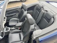 Gebraucht Ford Focus Cabriolet Titanium 145 PS (106 kW) 2007 Blau Cabrio