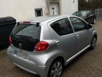 Gebraucht Toyota Aygo 68 PS (50 kW) 2008 Silber Kleinwagen