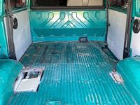 Second-hand VW Caravelle 102 CP (75 kW) 2003 Verde Van